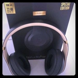 Beats By Dre ! Studio3 Wireless..